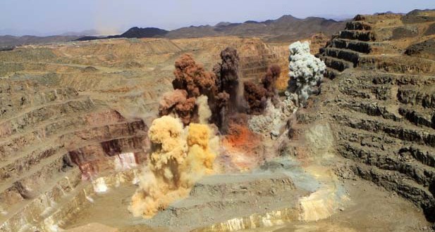 Smoke rises after a blast in a quarry at the Ariab mine in eastern Sudan's Red Sea state, September 2011 (Reuters)